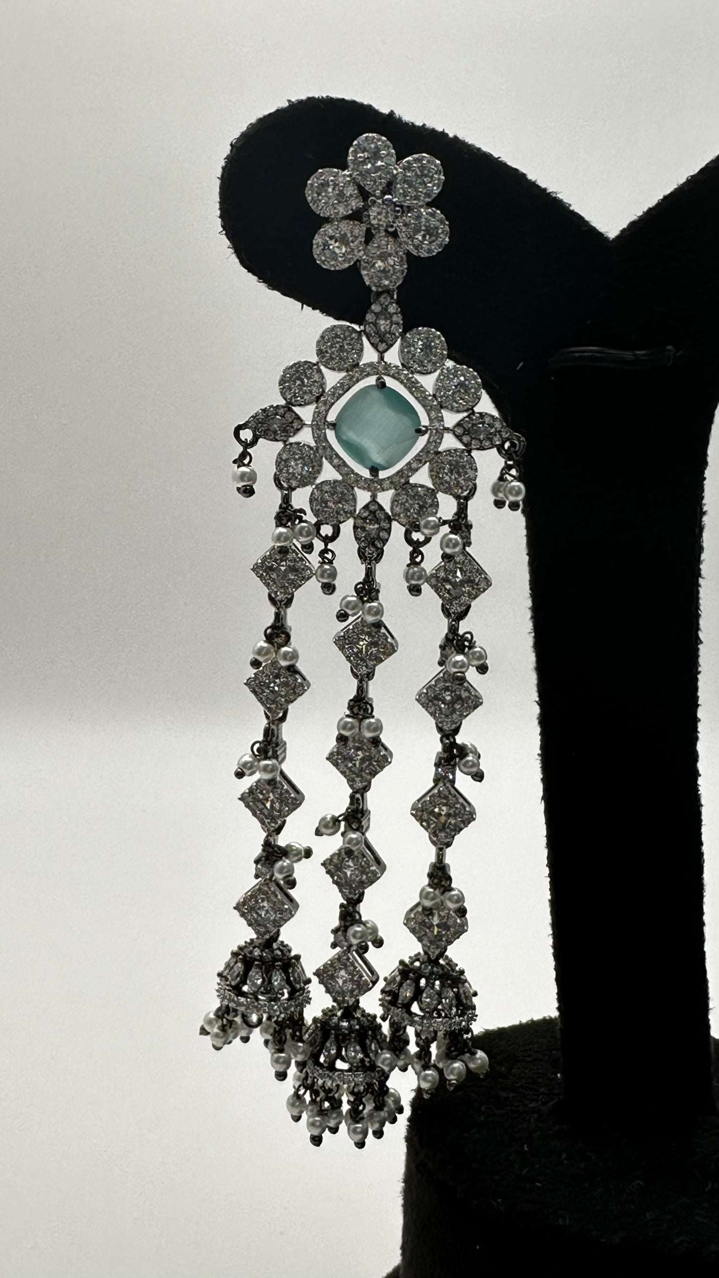 Chandelier Earrring