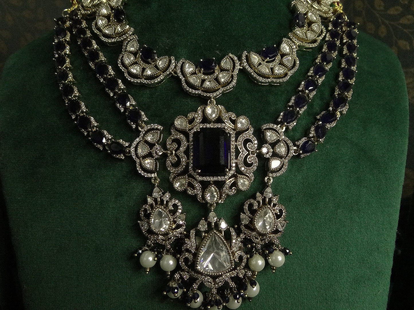 3 LINE Victorian Necklace