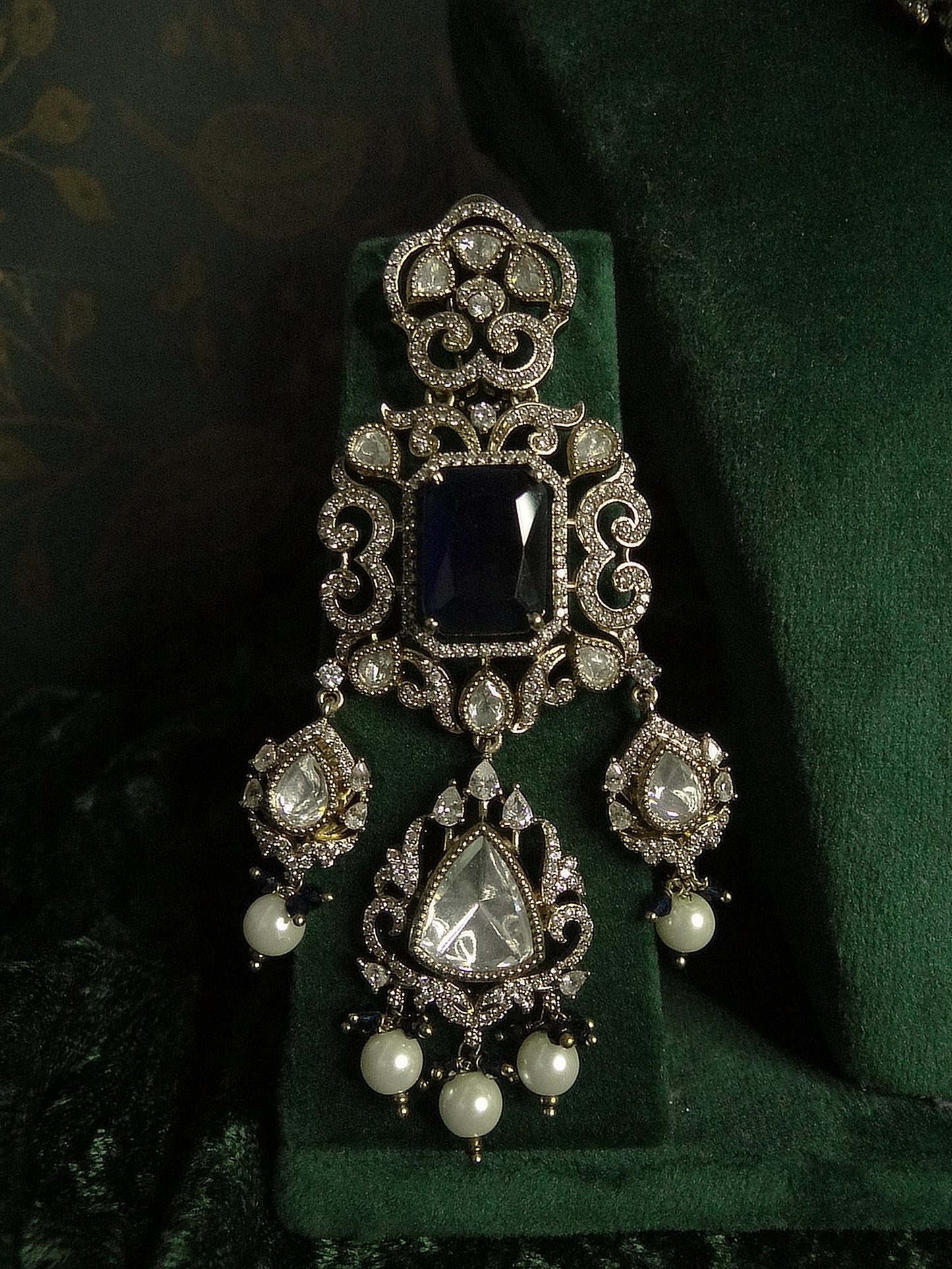 3 LINE Victorian Necklace