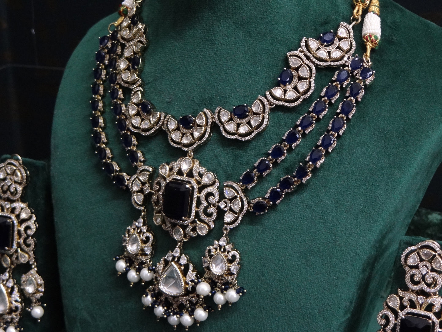 3 LINE Victorian Necklace