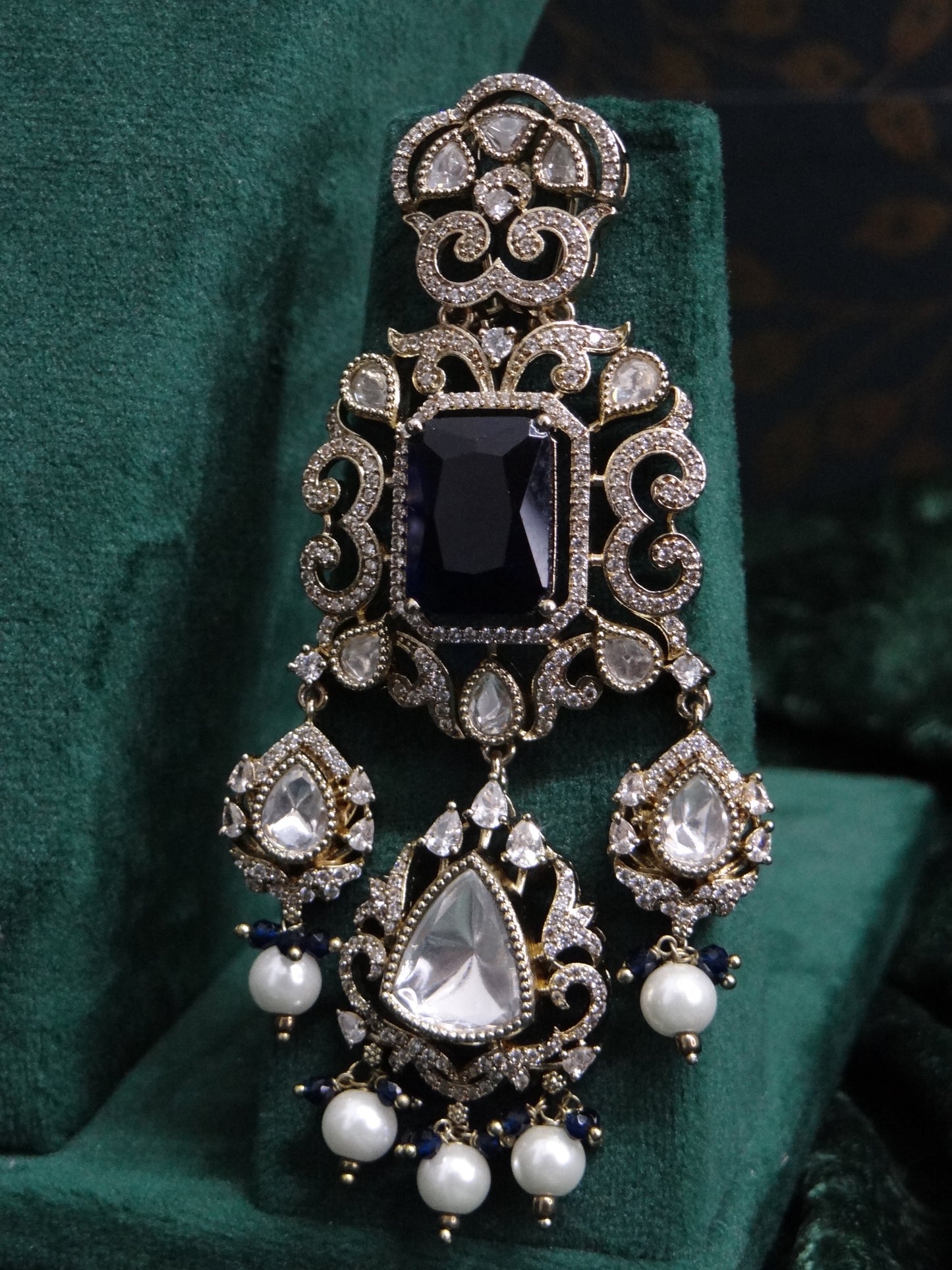3 LINE Victorian Necklace