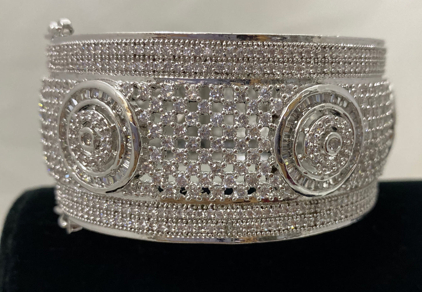 Silver Lock Kada with Baguette Size 2.8