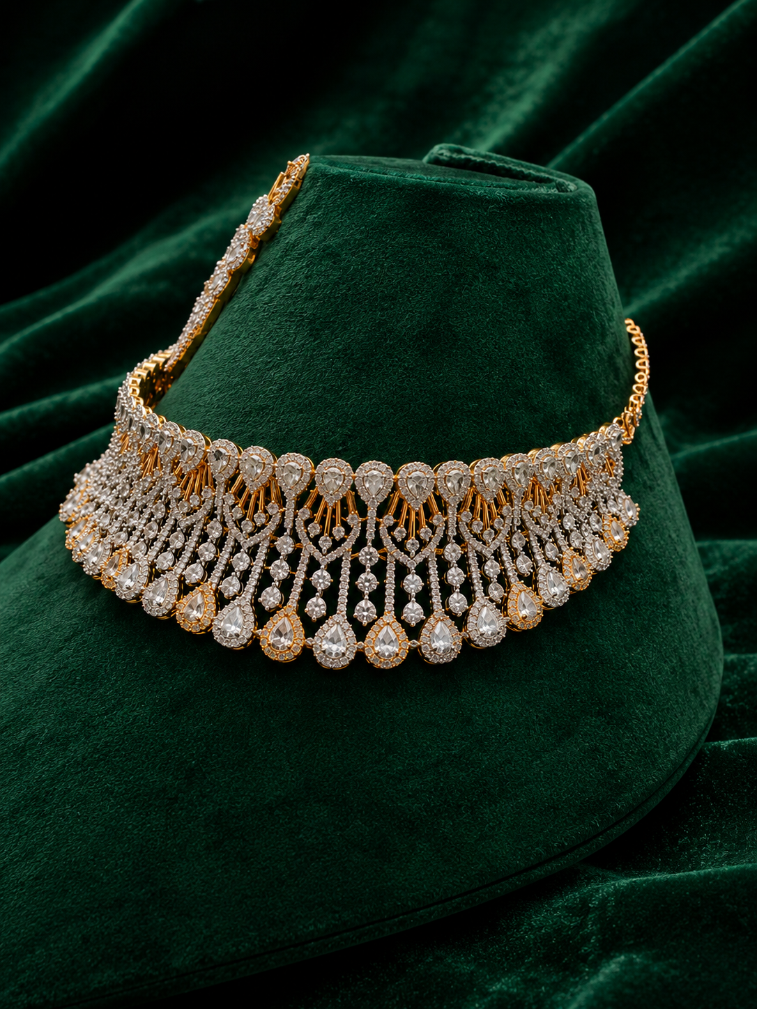 Regal Raindrop Choker Set