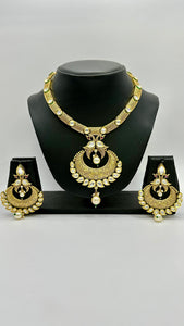 Matte Gold Kundan Necklace Set