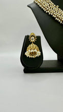 Load image into Gallery viewer, Floral Kundan Necklace
