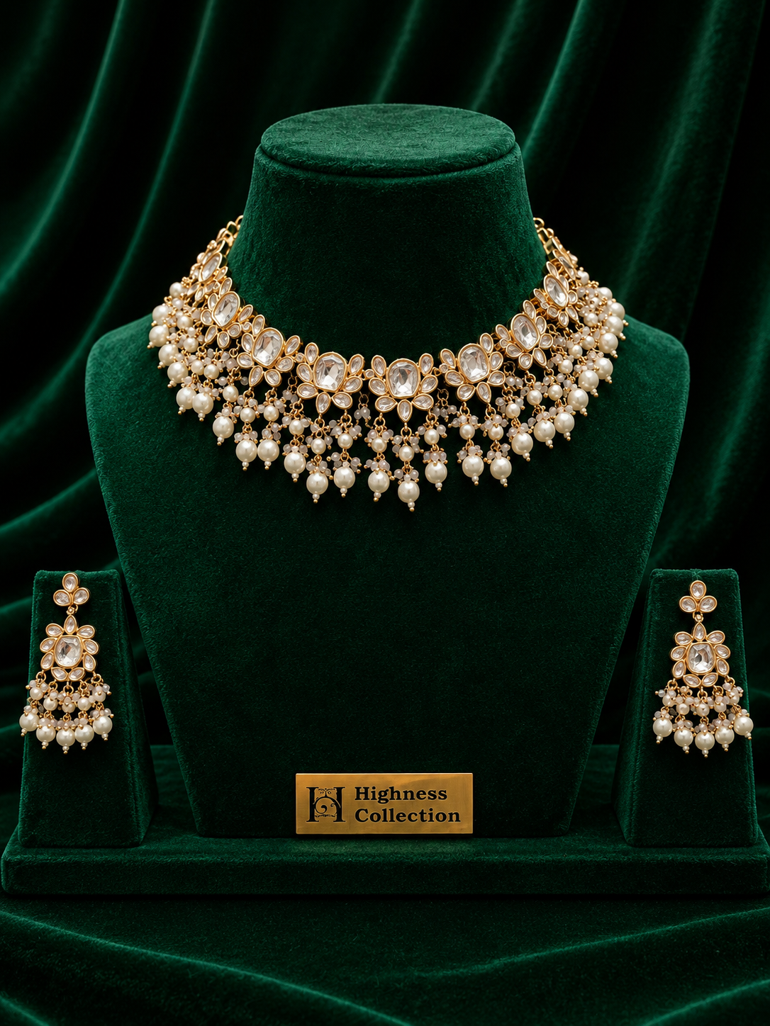 Royal Fleur Paachi Kundan Necklace