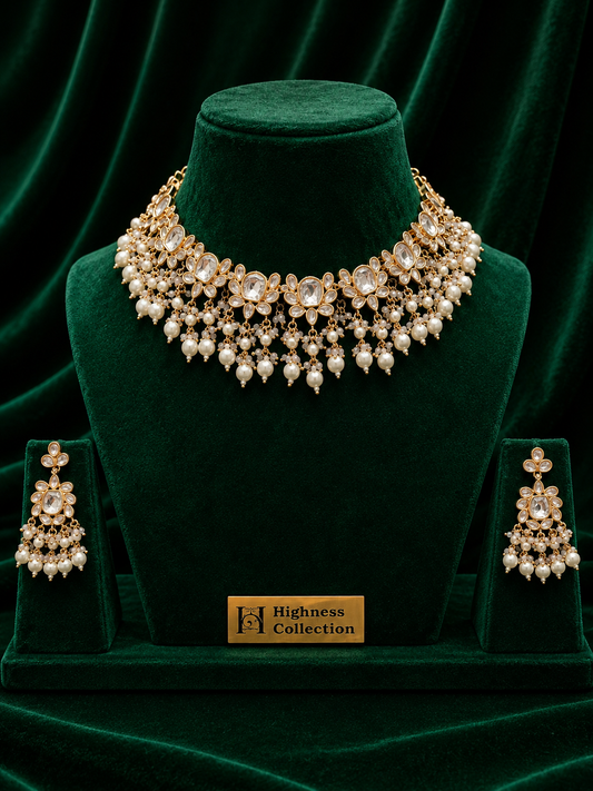 Royal Fleur Paachi Kundan Necklace