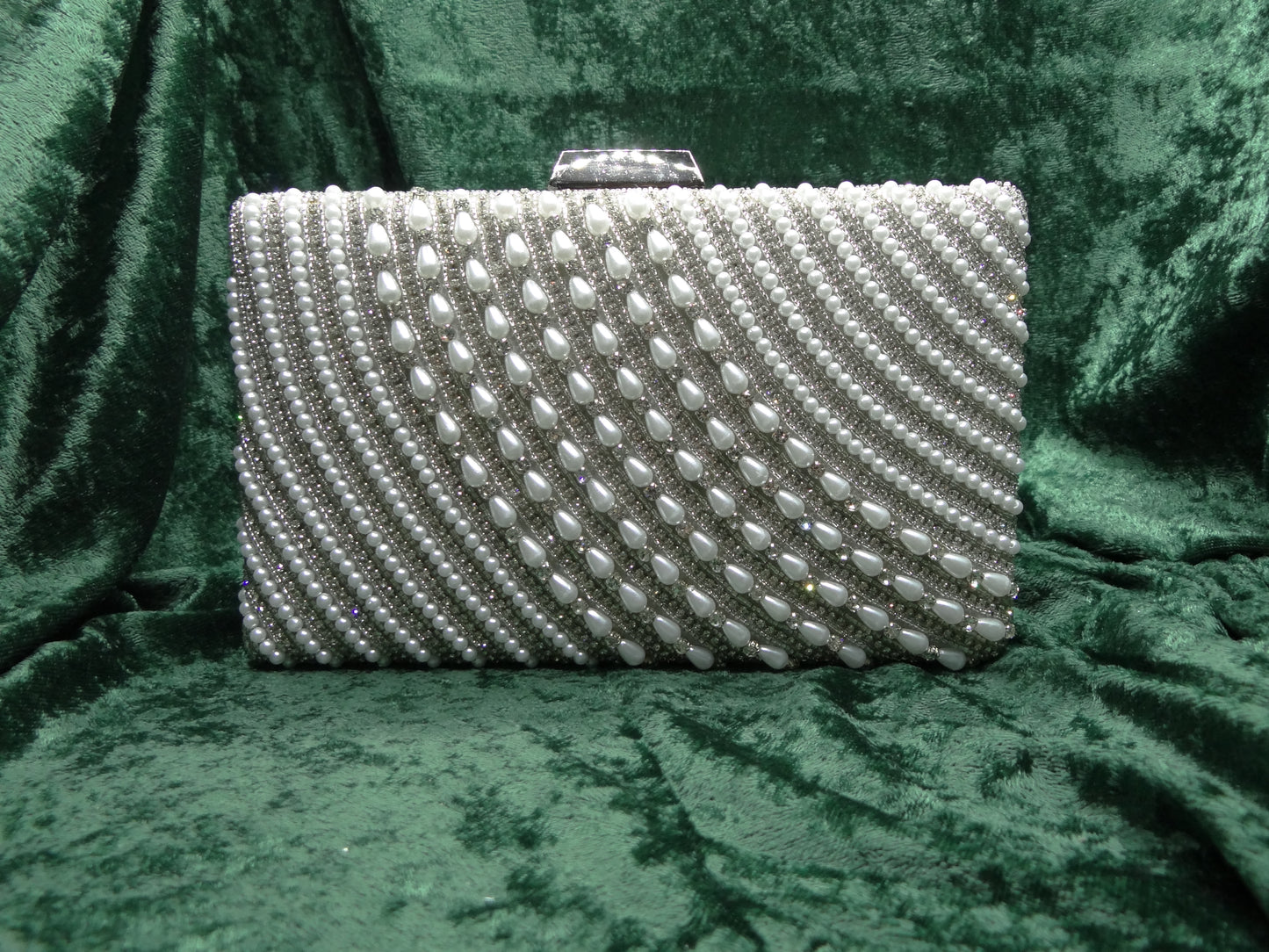 Metal Pearl Purse