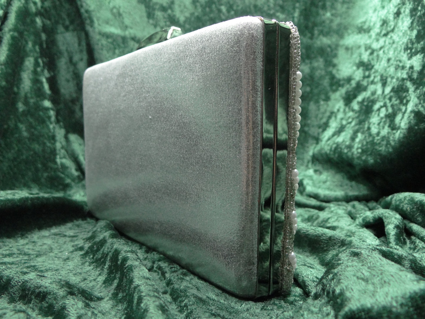 Metal Pearl Purse