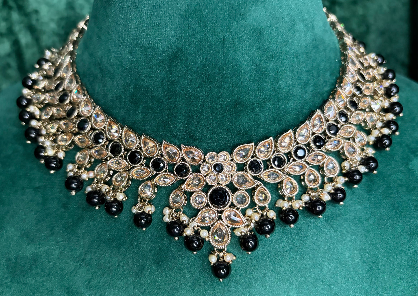 Black Polki Necklace