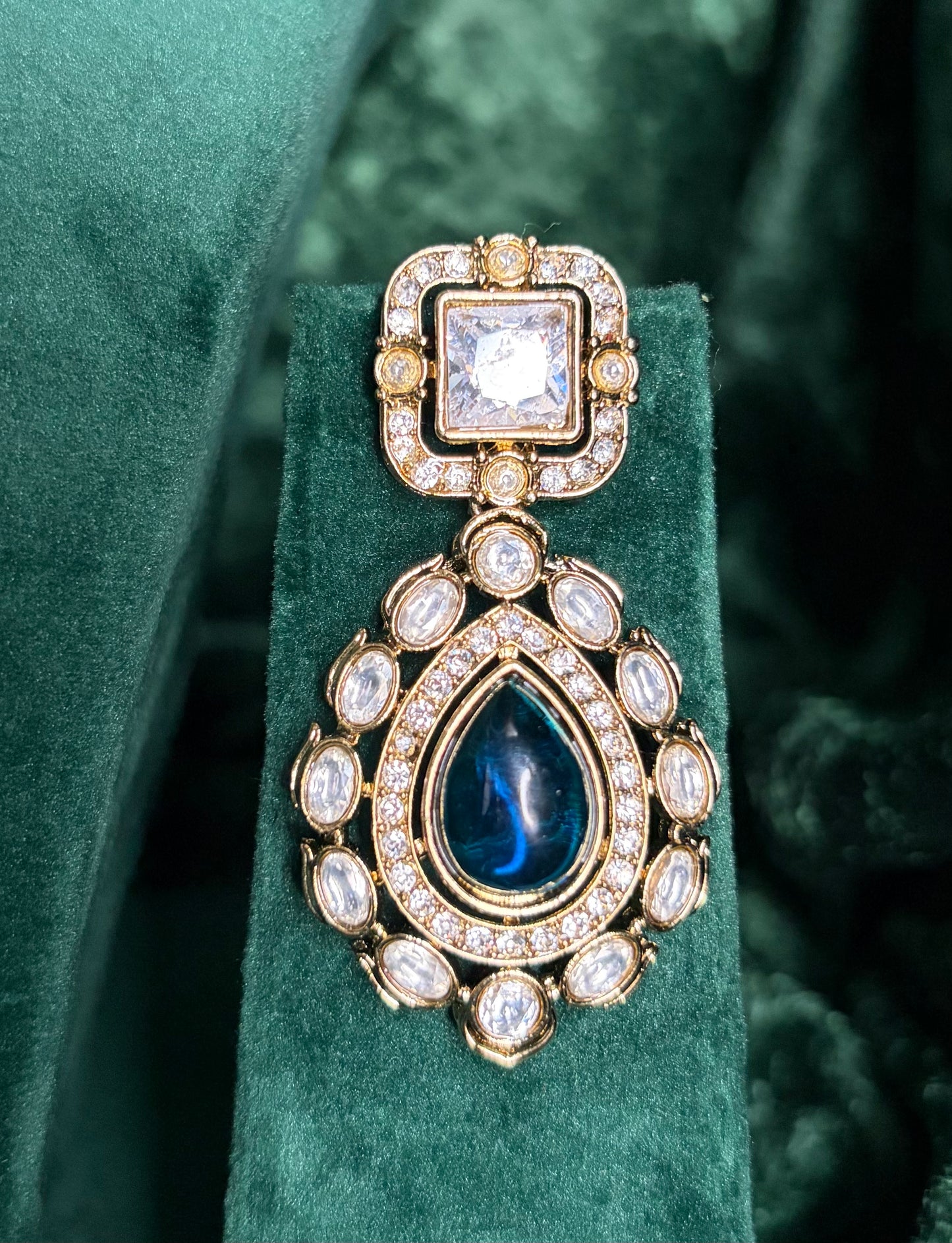 Sapphire Pearl Choker