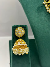 Load image into Gallery viewer, Paachi Kundan Necklace
