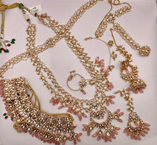 Load image into Gallery viewer, Pink Paachi Kundan Bridal Set
