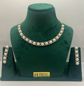 Delicate Two Tone Pearl Necklace