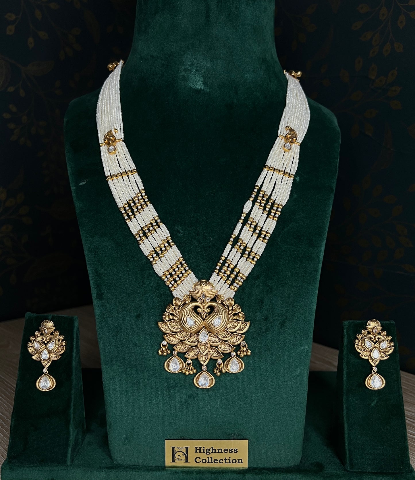 Pearl Matte Gold Necklace