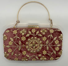 Load image into Gallery viewer, Floral Stitched Purse with Prism Clasp
