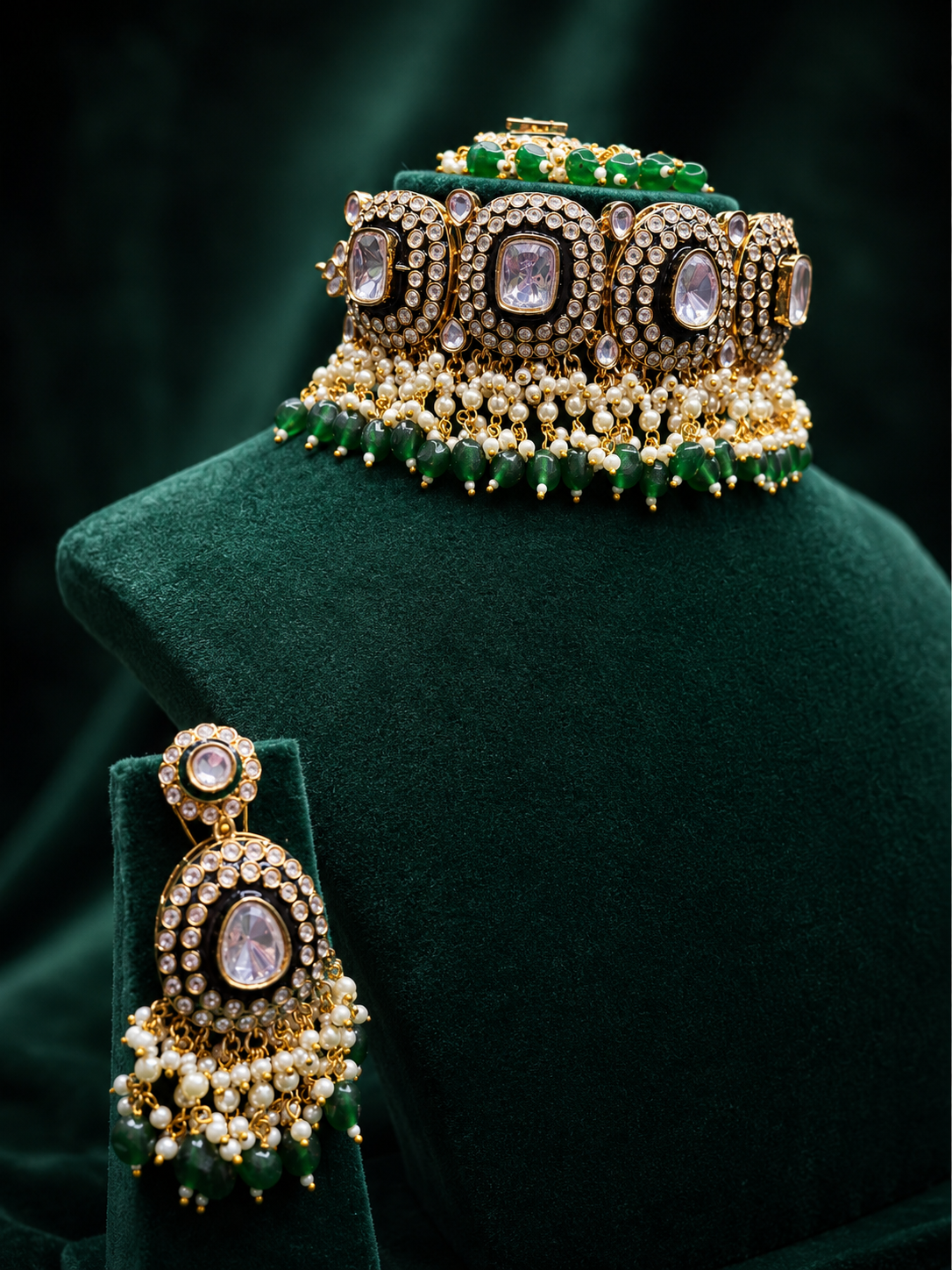 Emerald Noor Moissanite Choker