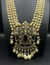 Load image into Gallery viewer, Royal Elephant Pearl Necklace
