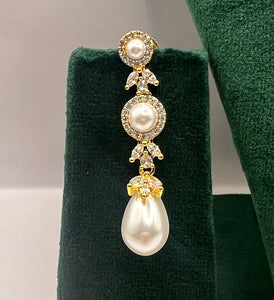 Elegant Pearl Necklace