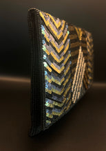 Load image into Gallery viewer, Chevron Design Purse
