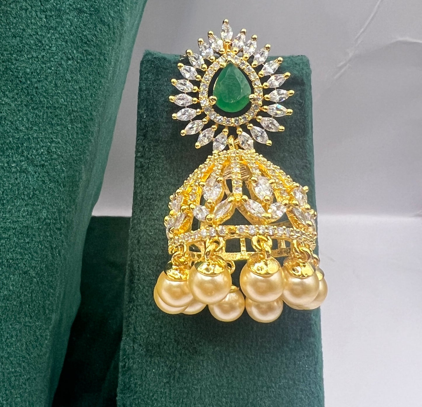 Two Tone Emerald Pearl Set
