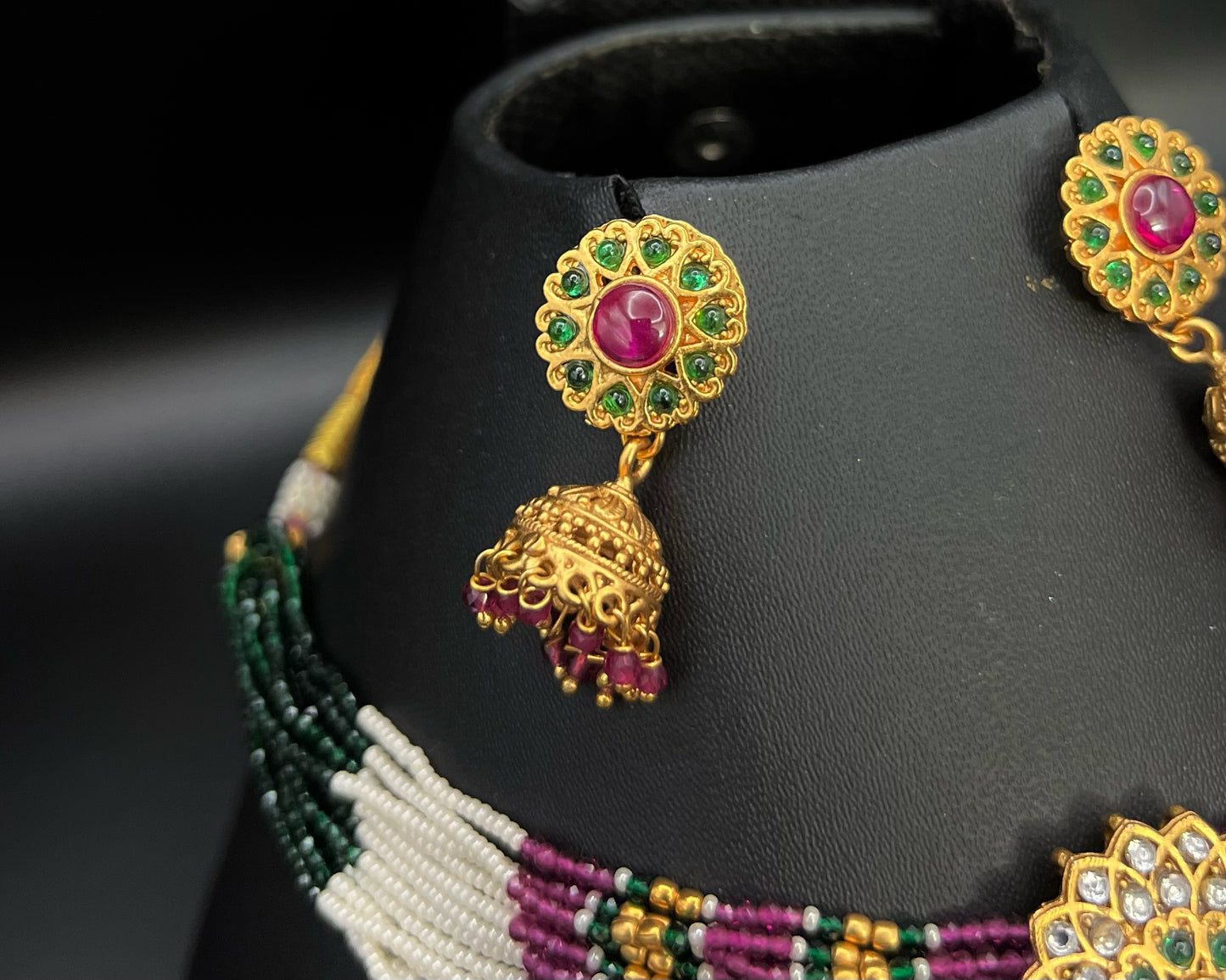Ruby Green Pearl Choker