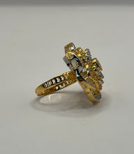 Load image into Gallery viewer, Silver/Two Tone Ring
