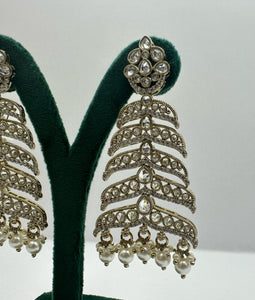 Mehndi White Earring