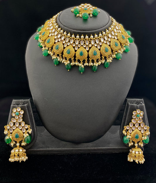 Gold green Choker Necklace